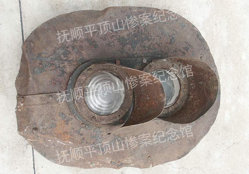 总478-民国铁皮信号灯.jpg